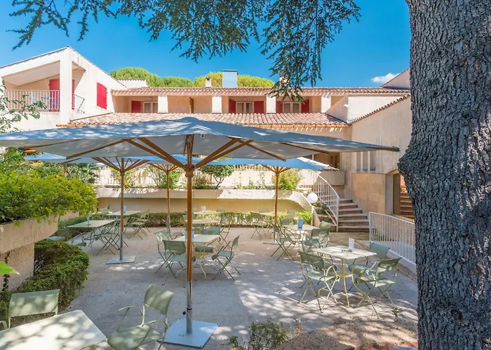 De La Crémaillère Hotel