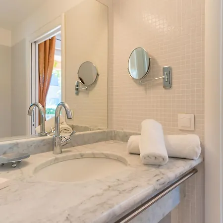 Hotel De La Cremaillere