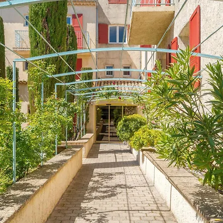 De La Crémaillère Hotel