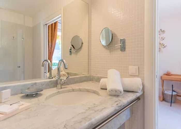 Hotel De La Cremaillere