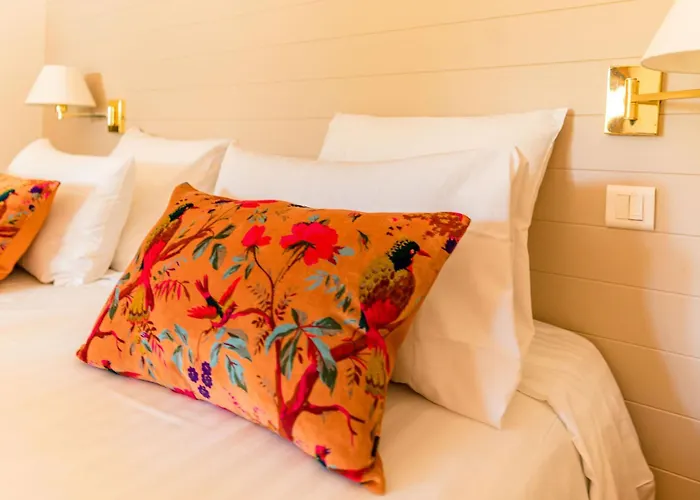 Hotel De La Cremaillere 4*