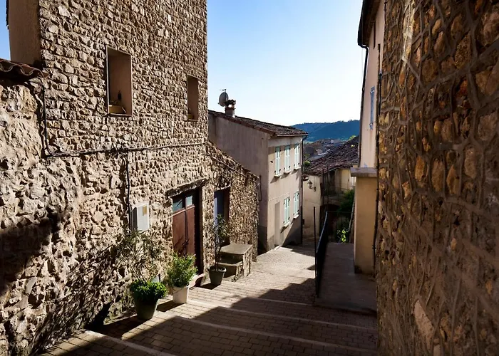 Hotel De La Cremaillere 4*